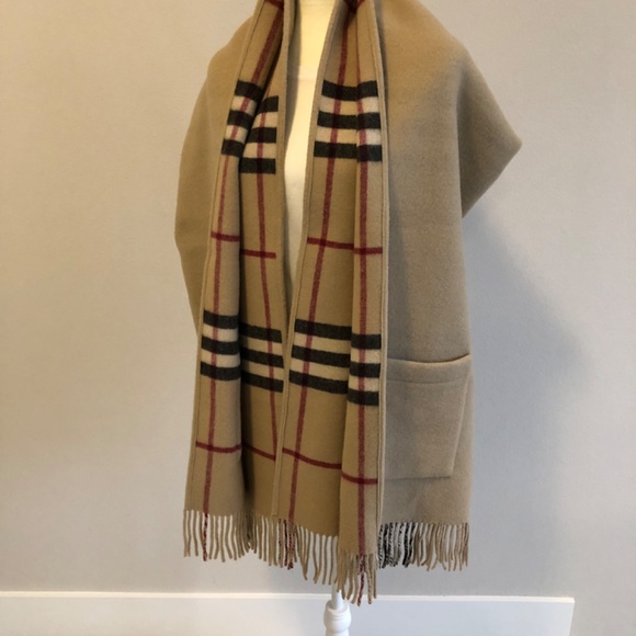 BURBERRY CAPE/ LARGE STOLE - Picture 9 of 16
